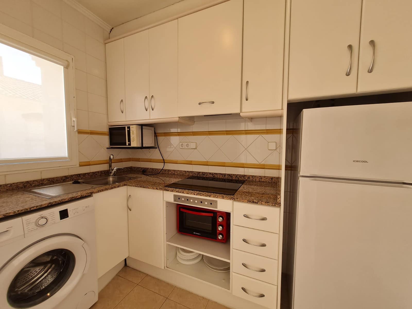 2 soveværelse Lejlighed til salg i Torrevieja med swimmingpool - € 129.000 (Ref: 9263777)