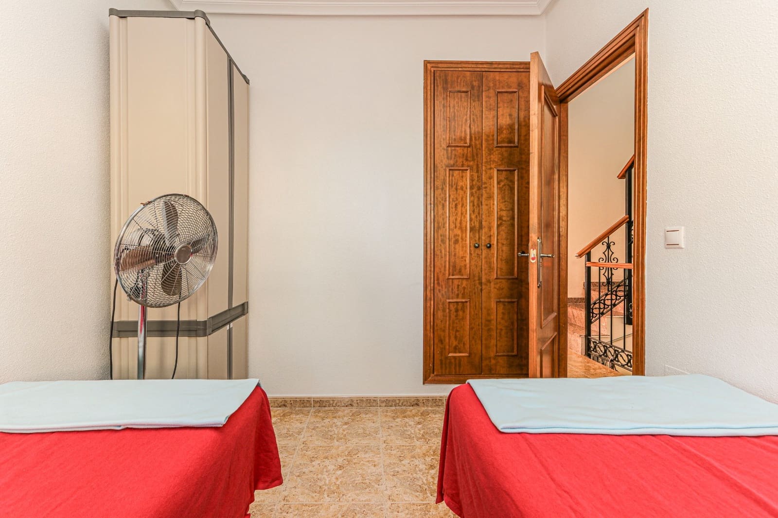 3 sovrum Hus till salu i Villamartin med pool garage - 189 950 € (Ref: 9283966)