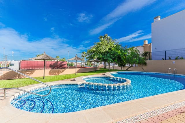 3 bedroom Townhouse for sale in Villamartin, Orihuela with pool garage - € 189,950 (Ref: 9283966)