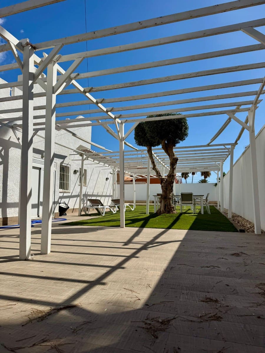 2 sypialnia Dom blizniak na sprzedaż w Torrevieja z basenem - 385 000 € (Ref: 9288528)