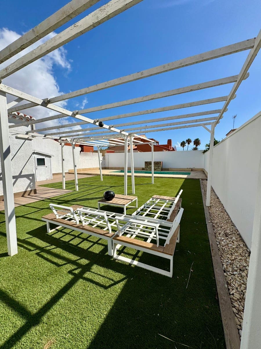 2 sypialnia Dom blizniak na sprzedaż w Torrevieja z basenem - 385 000 € (Ref: 9288528)