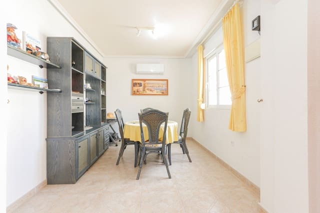 2 bedroom Semi-detached Villa for sale in Playa Flamenca, Orihuela with pool garage - € 199,990 (Ref: 9297475)