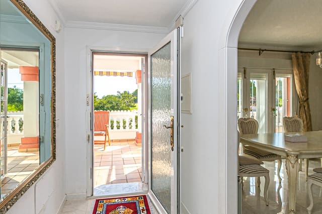 4 bedroom Villa for sale in Campoamor, Orihuela with pool - € 860,000 (Ref: 9308266)