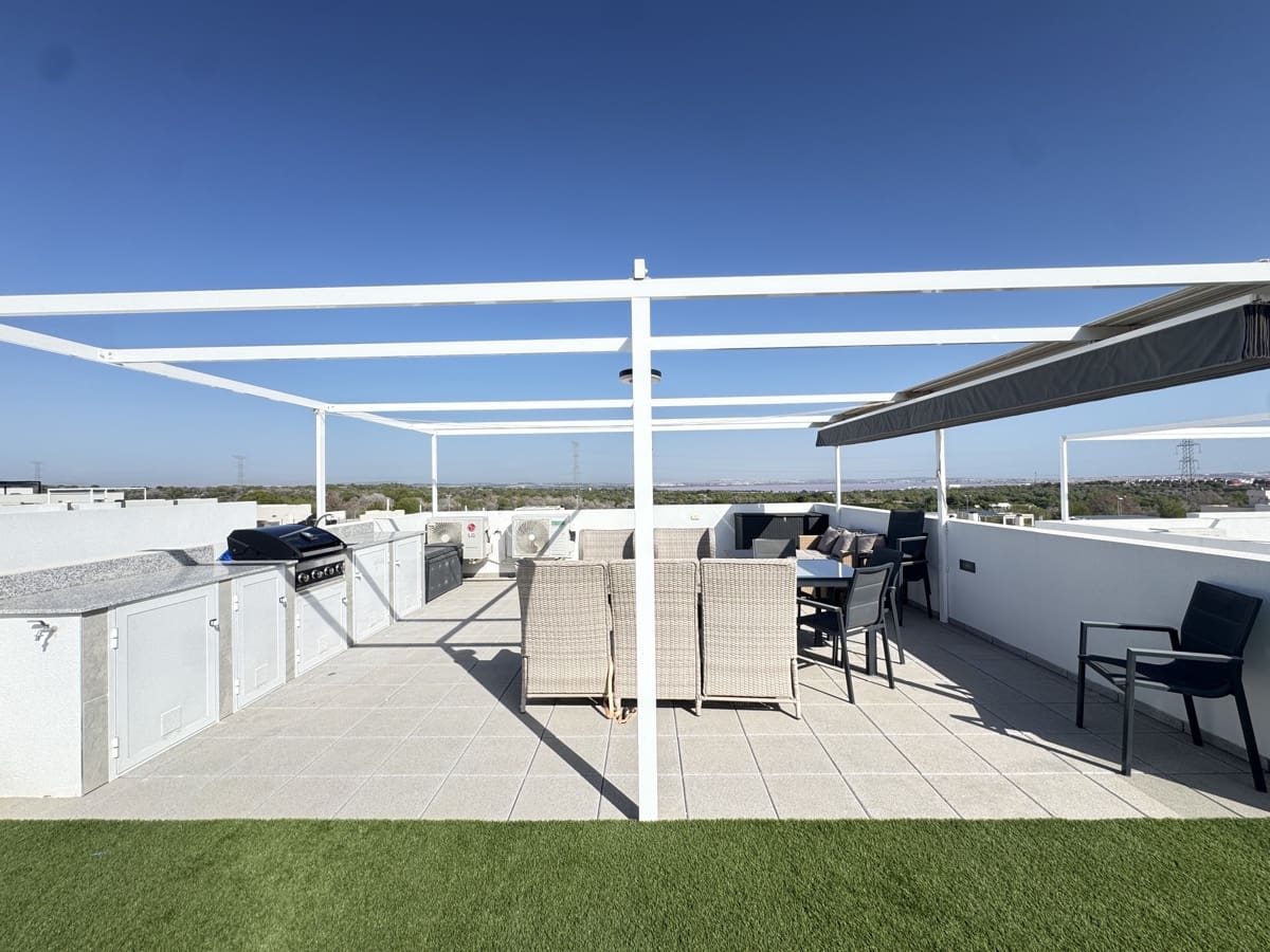 5 sovrum Villa till salu i Villamartin med pool - 480 000 € (Ref: 9317260)