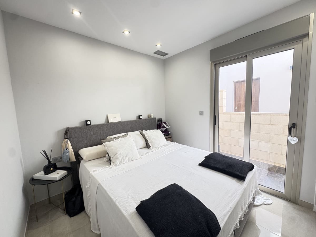 3 quarto Moradia para venda em Villamartin - 369 950 € (Ref: 9317262)