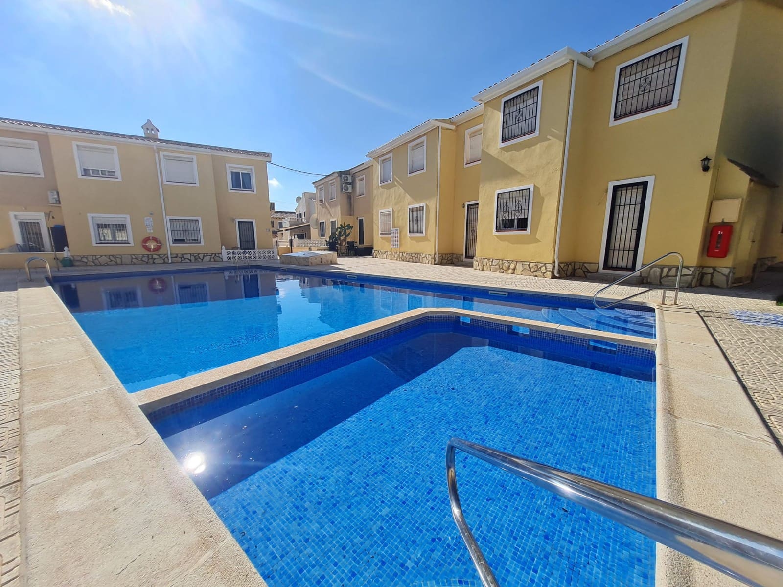 2 soveværelse Lejlighed til salg i Villamartin med swimmingpool garage - € 124.950 (Ref: 9322271)