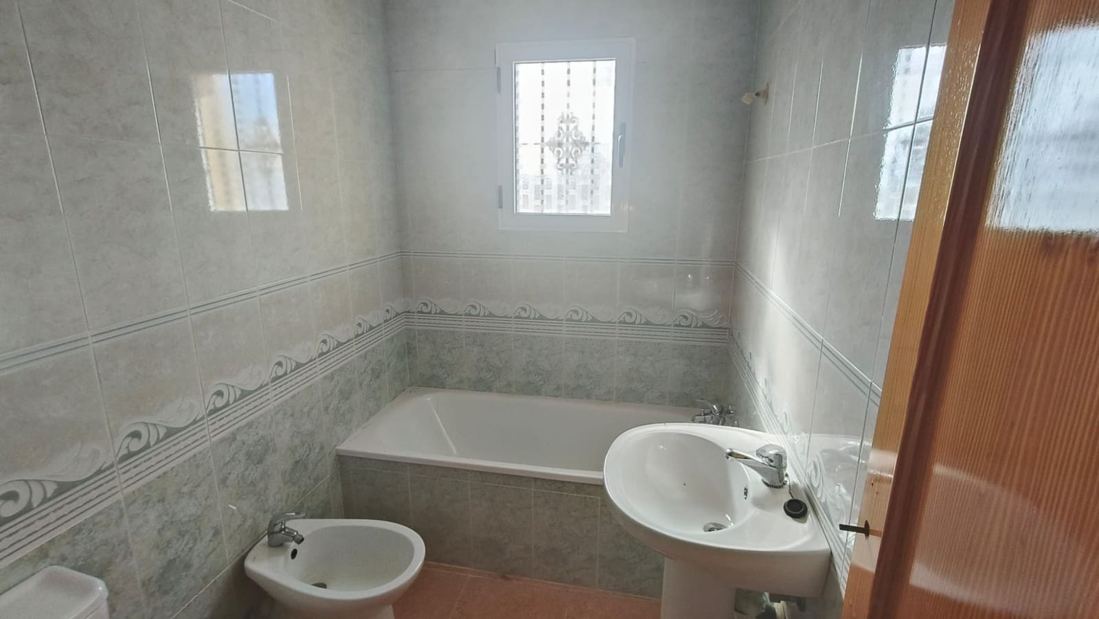 3 bedroom Semi-detached Villa for sale in Vistabella with pool garage - € 169,990 (Ref: 9332693)