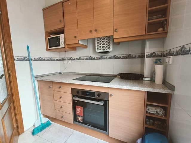 2 makuuhuone Huoneisto vuokrattavana paikassa Los Altos mukana uima-altaan - 765 € (Ref: 9335724)