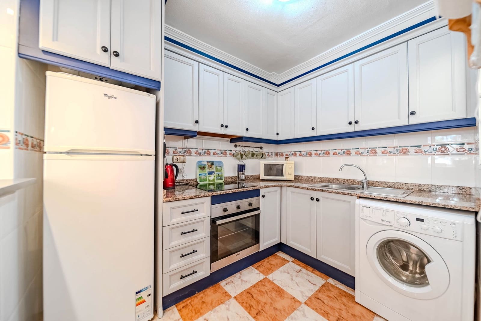 Bungalow de 2 habitaciones en Villamartin en venta con piscina garaje - 179.950 € (Ref: 9337087)