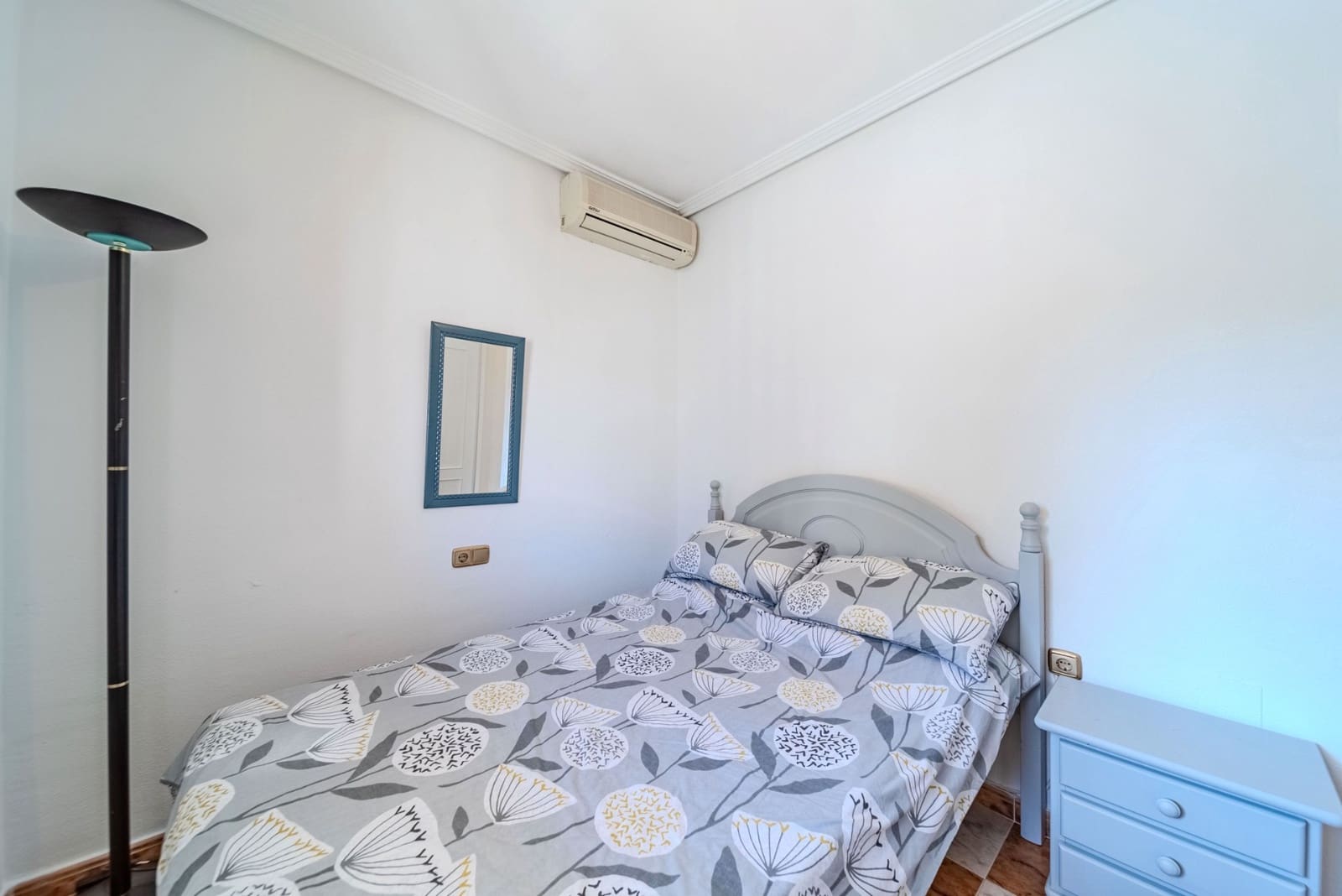 Bungalow de 2 habitaciones en Villamartin en venta con piscina garaje - 179.950 € (Ref: 9337087)