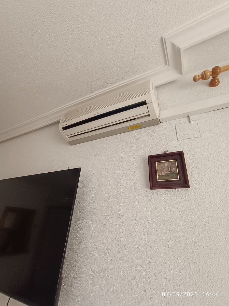 2 soverom Leilighet til salgs i Torrevieja med svømmebasseng garasje - € 135 000 (Ref: 9343890)