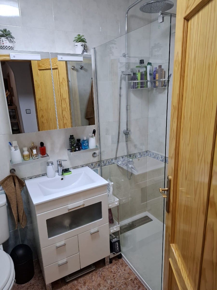 2 soveværelse Lejlighed til salg i Vistabella med swimmingpool garage - € 129.999 (Ref: 9344025)