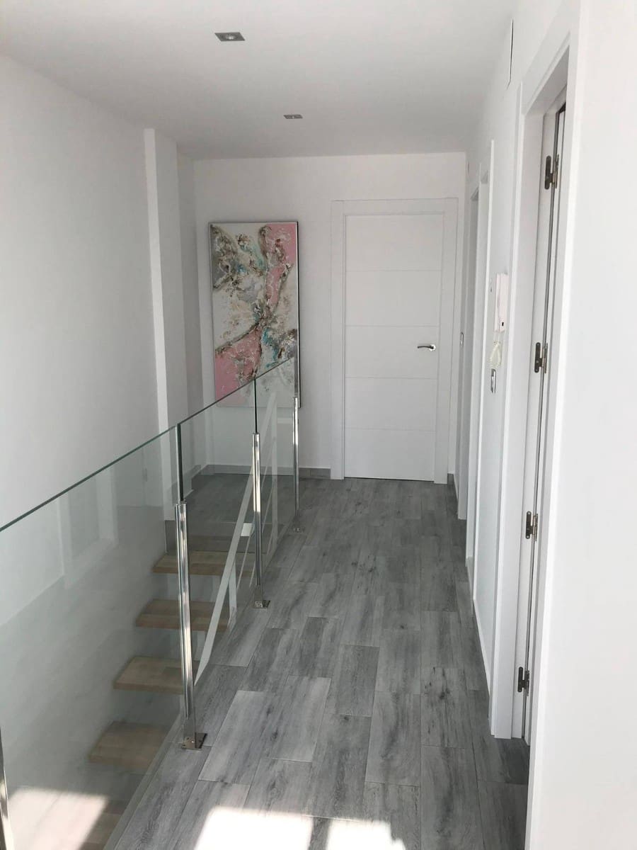 3 slaapkamer Halfvrijstaande villa te koop in Daya Vieja met zwembad garage - € 399.999 (Ref: 9344027)