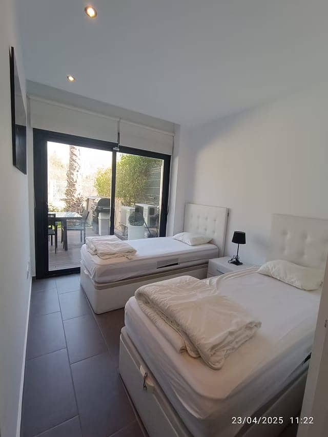 2 soveværelse Semi-Rækkehus til salg i Villamartin med swimmingpool garage - € 290.000 (Ref: 9344028)