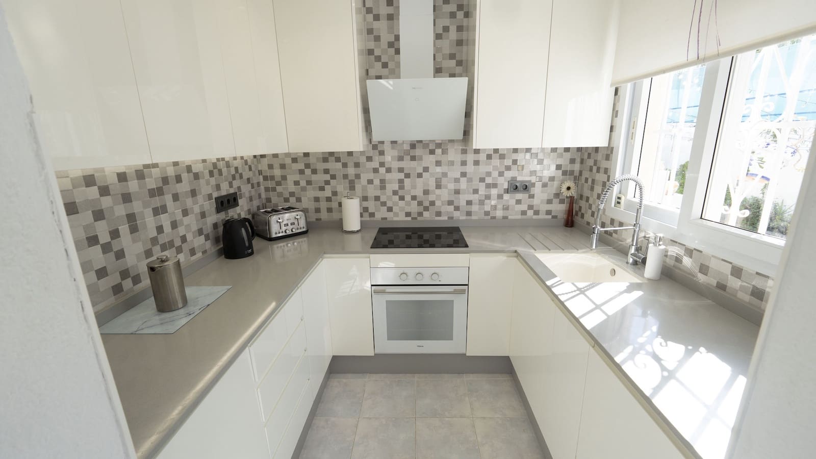 3 bedroom Villa for sale in San Luis with pool - € 335,000 (Ref: 9355686)