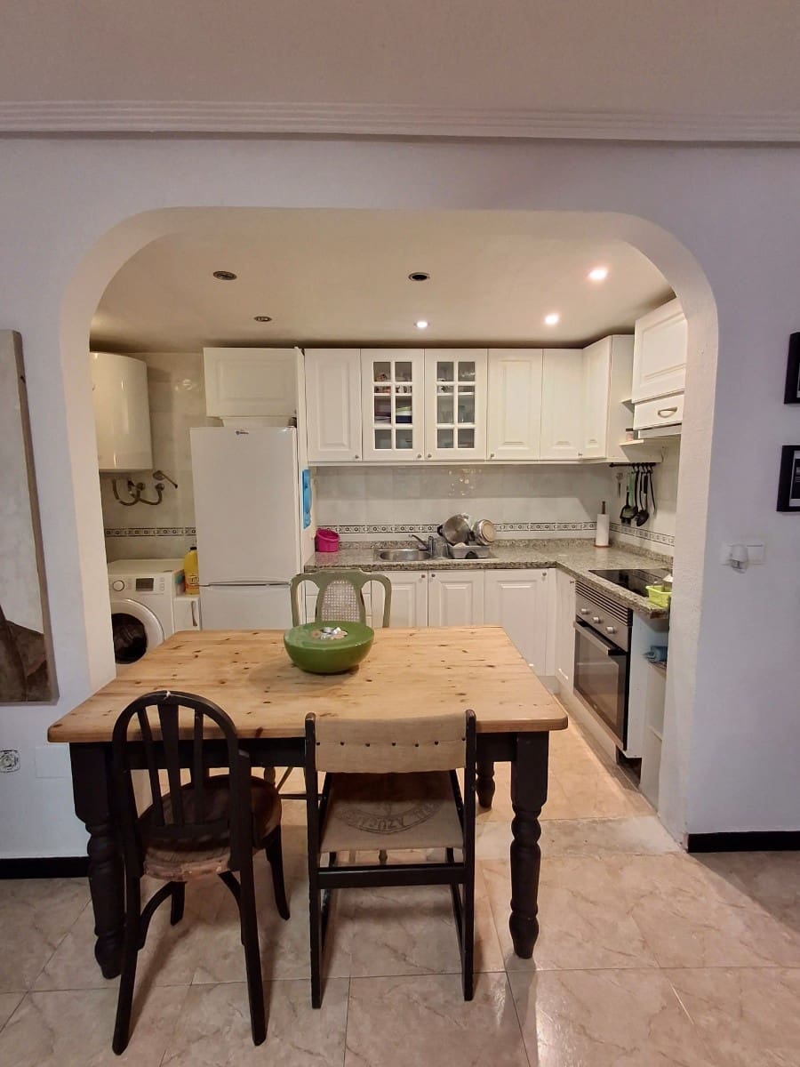 2 bedroom Apartment for sale in Playa Flamenca with pool - € 144,950 (Ref: 9357441)