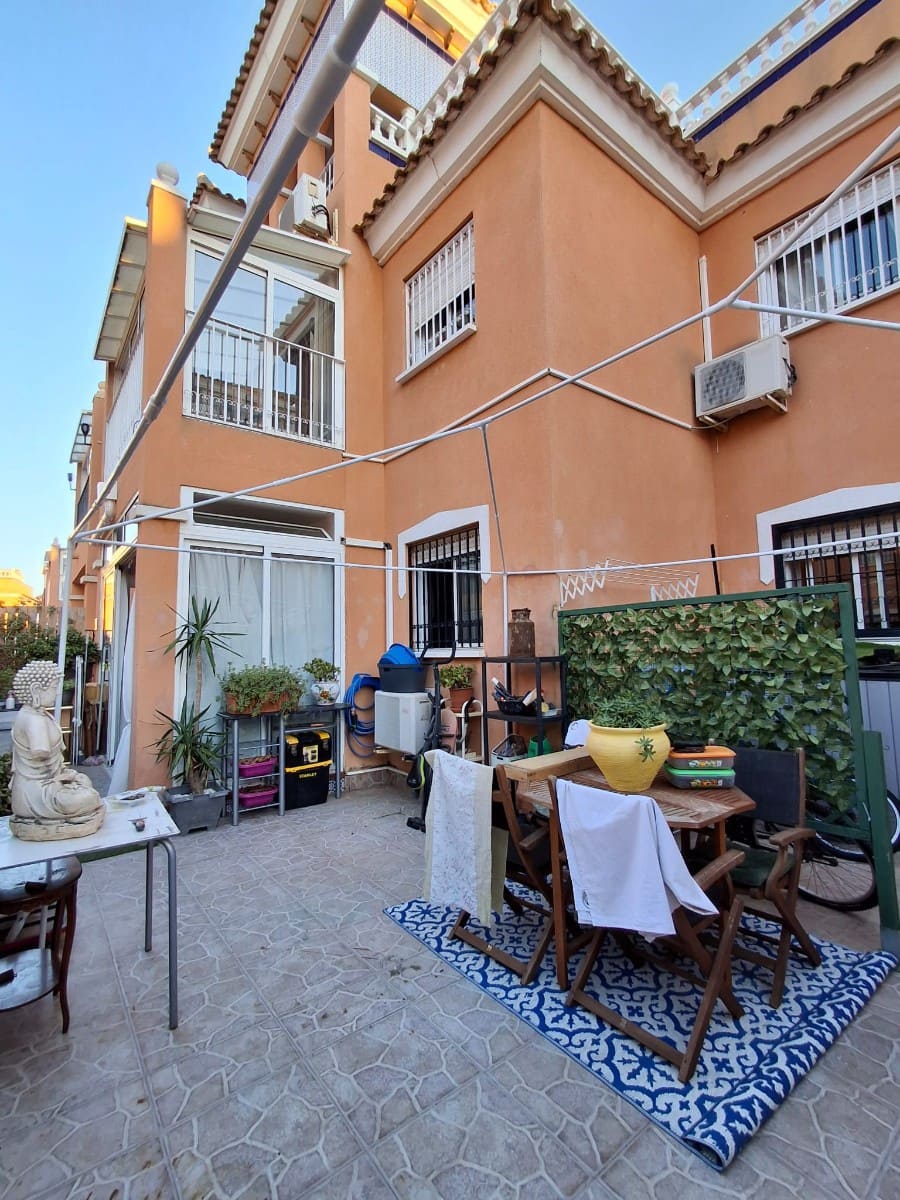 2 bedroom Apartment for sale in Playa Flamenca with pool - € 144,950 (Ref: 9357441)