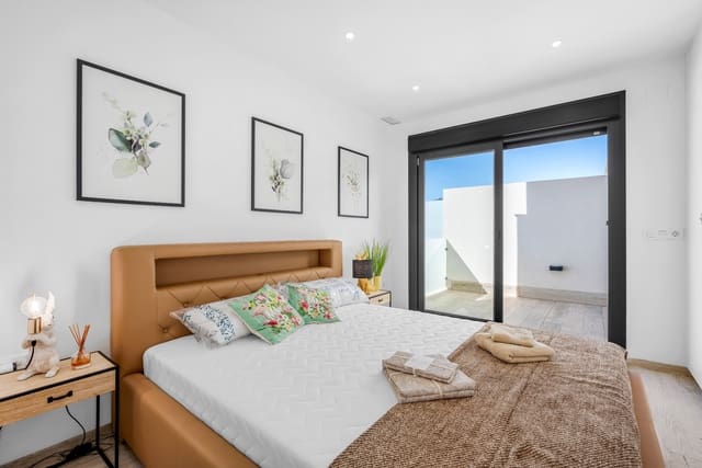 4 chambre Villa/Maison à vendre à Los Alcázares avec piscine - 649 000 € (Ref: 9361977)