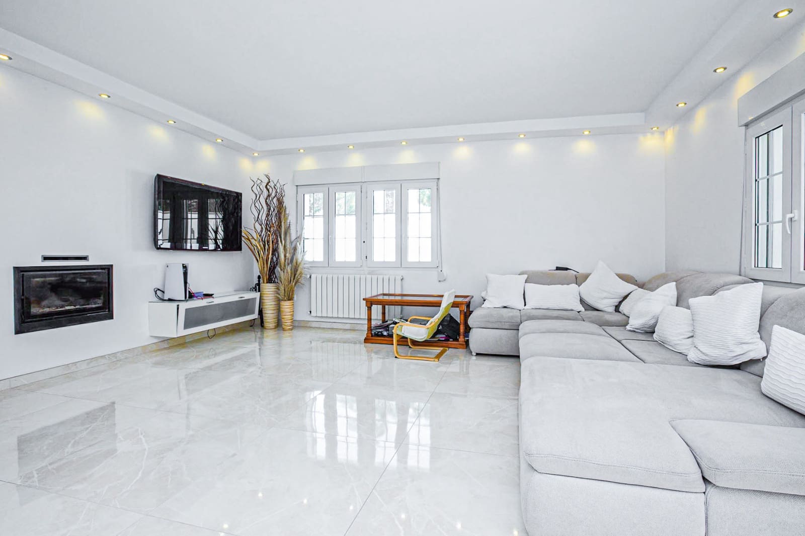 4 sovrum Villa till salu i La Zenia med pool - 1 350 000 € (Ref: 9367003)