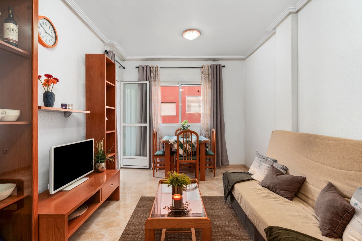 2 bedroom Apartment for sale in Torrevieja - € 129,000 (Ref: 9393886)