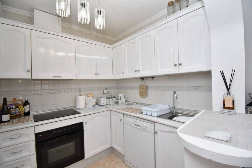 2 bedroom Bungalow for sale in Orihuela Costa with pool - € 219,999 (Ref: 9394359)