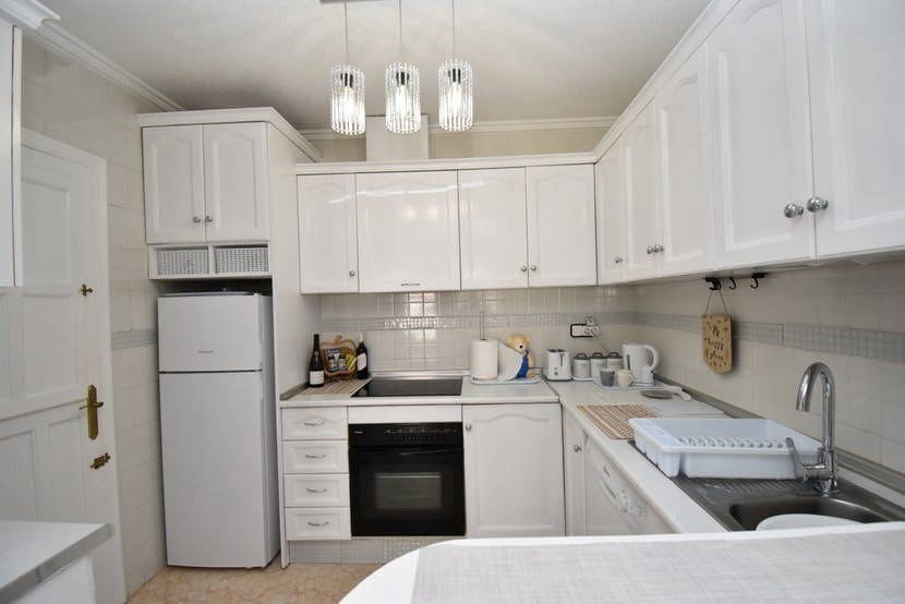 2 makuuhuone Bungalow myytävänä paikassa Orihuela Costa mukana uima-altaan - 209 999 € (Ref: 9394359)