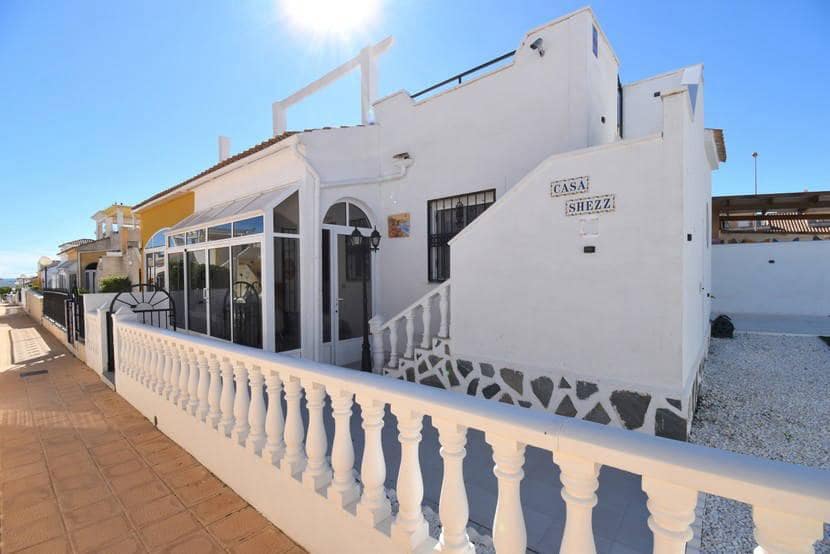 2 makuuhuone Bungalow myytävänä paikassa Orihuela Costa mukana uima-altaan - 209 999 € (Ref: 9394359)