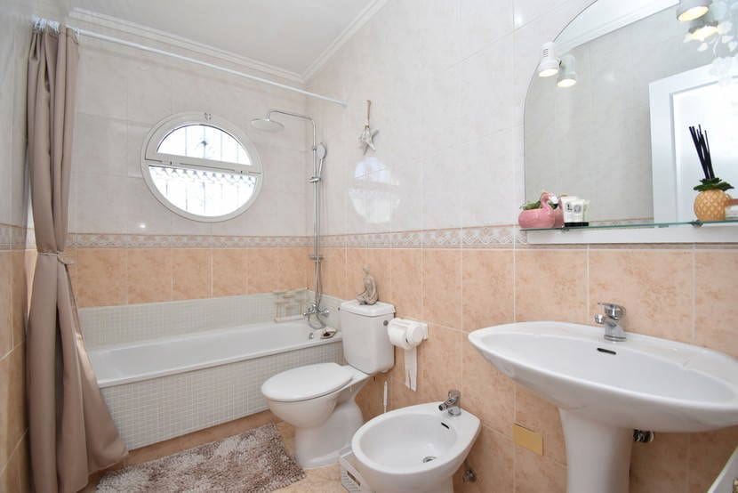 3 bedroom Townhouse for sale in Orihuela Costa with pool - € 249,999 (Ref: 9394489)