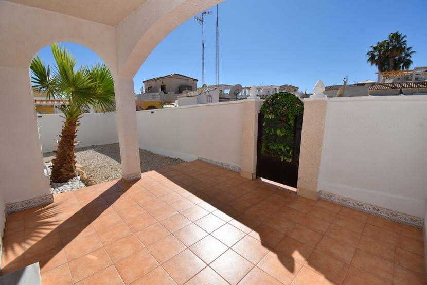 3 Zimmer Haus zu verkaufen in Orihuela Costa mit Pool - 249.999 € (Ref: 9394489)