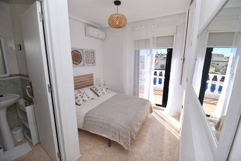 3 Zimmer Haus zu verkaufen in Orihuela Costa mit Pool - 249.999 € (Ref: 9394489)