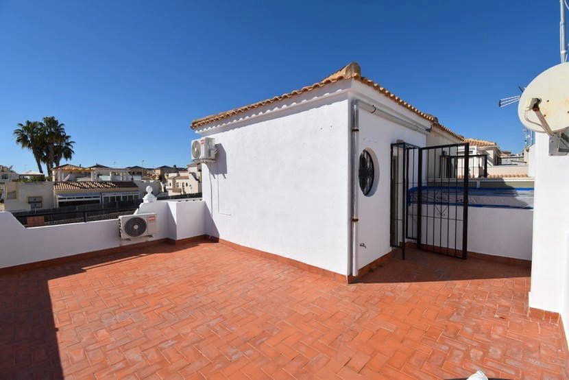 3 Zimmer Haus zu verkaufen in Orihuela Costa mit Pool - 249.999 € (Ref: 9394489)