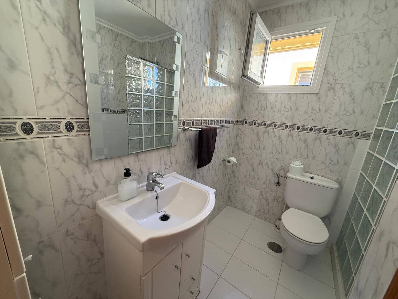 2 sovrum Lägenhet att hyra i Playa Flamenca med pool garage - 750 € (Ref: 9415312)