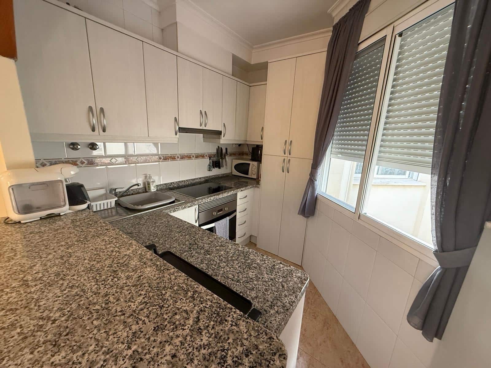 2 sovrum Lägenhet att hyra i Playa Flamenca med pool garage - 750 € (Ref: 9415312)