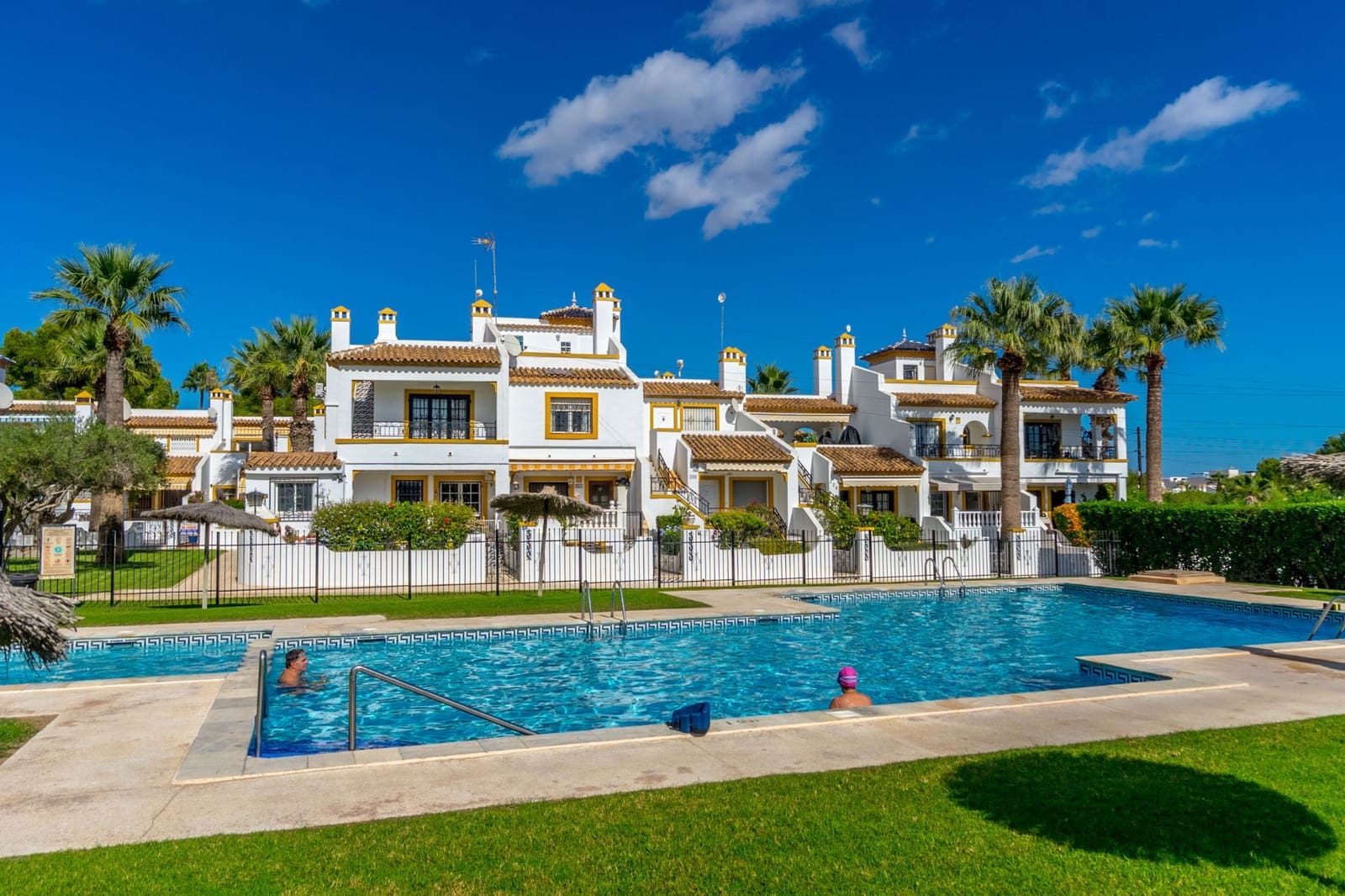 Apartamento de 3 habitaciones en Villamartin en venta - 199.000 € (Ref: 9419368)