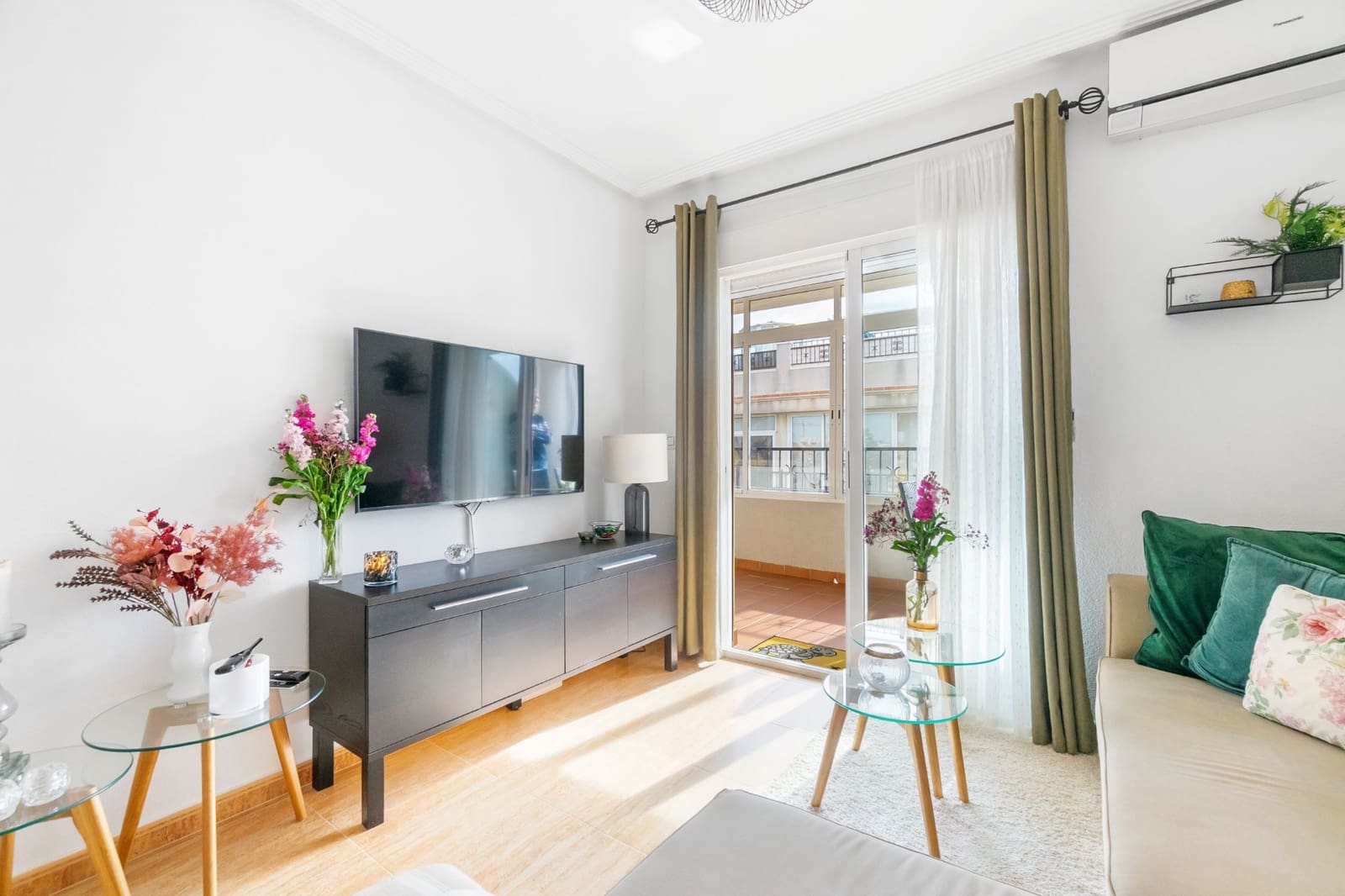 3 makuuhuone Huoneisto myytävänä paikassa Orihuela Costa - 210 000 € (Ref: 9441760)