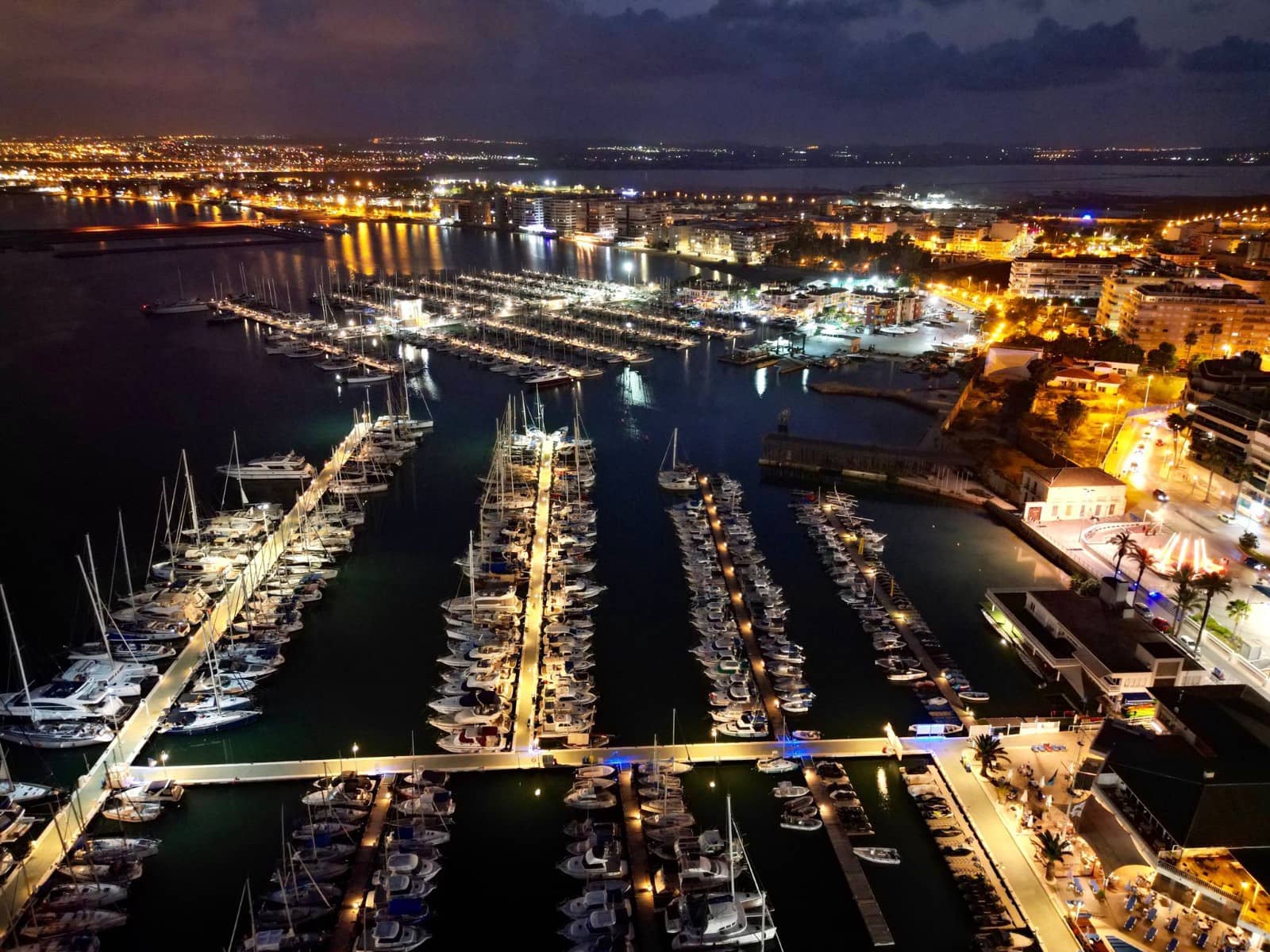 3 camera da letto Appartamento in vendita in Torrevieja con piscina - 289.000 € (Rif: 9450371)