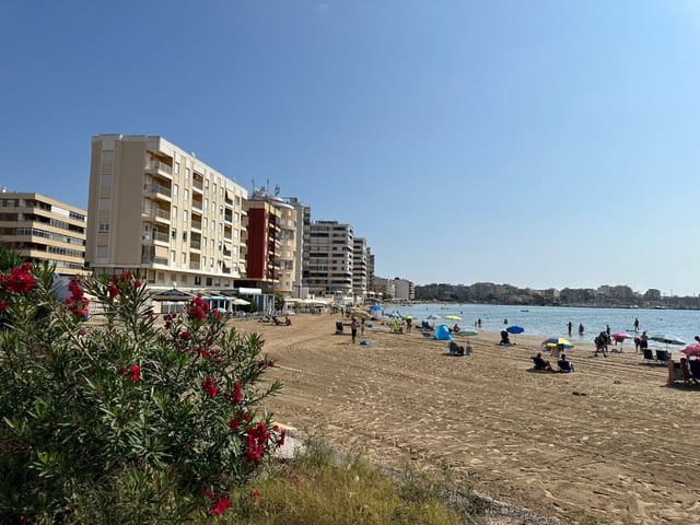 Apartamento de 3 habitaciones en Centro, Torrevieja en venta con piscina - 289.000 € (Ref: 9450371)