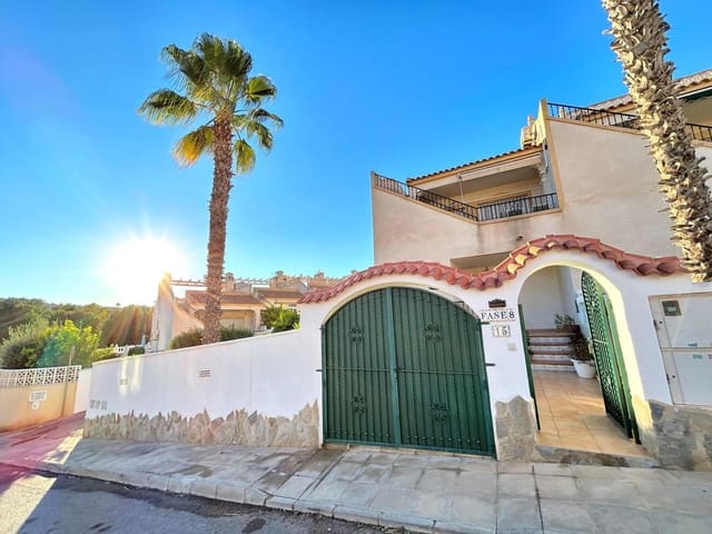 4 soverom Hus til salgs i Villamartin, Orihuela med svømmebasseng garasje - € 249 900 (Ref: 9498136)