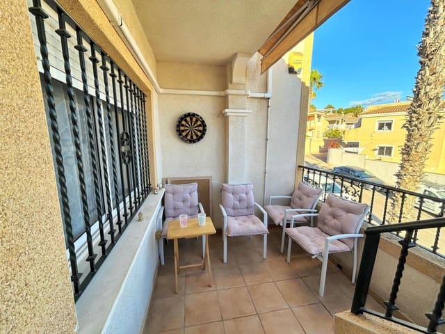 4 soverom Hus til salgs i Villamartin, Orihuela med svømmebasseng garasje - € 249 900 (Ref: 9498136)