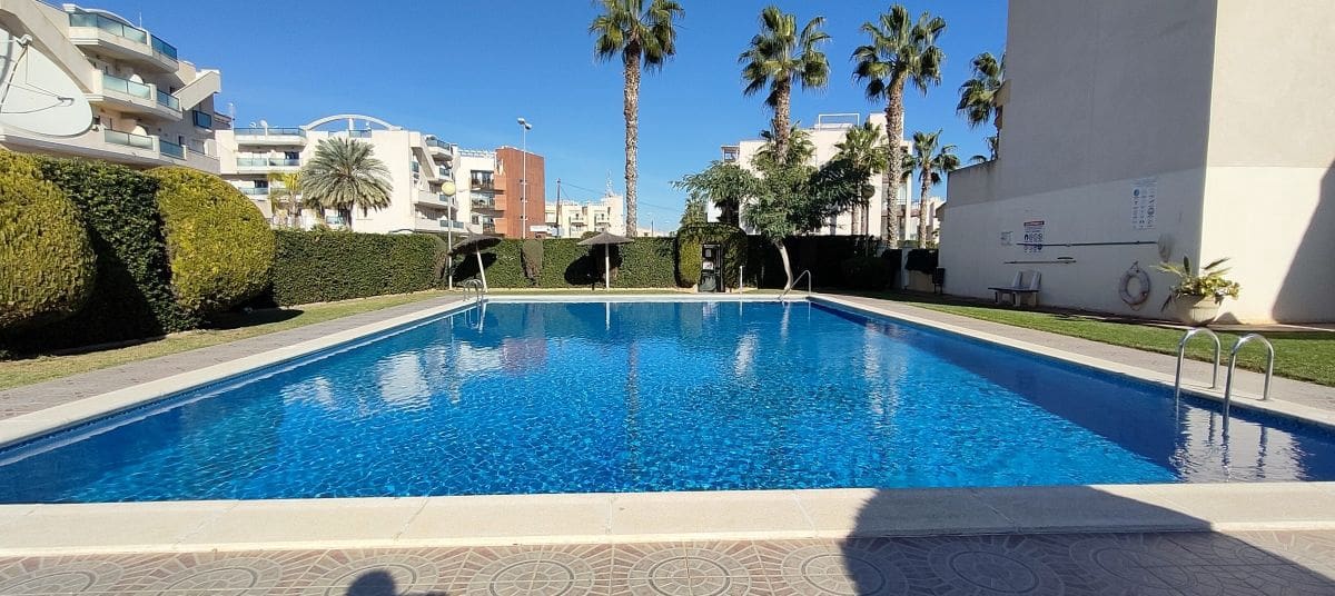 3 slaapkamer Huis te koop in Cabo Roig met zwembad - € 229.500 (Ref: 9544714)