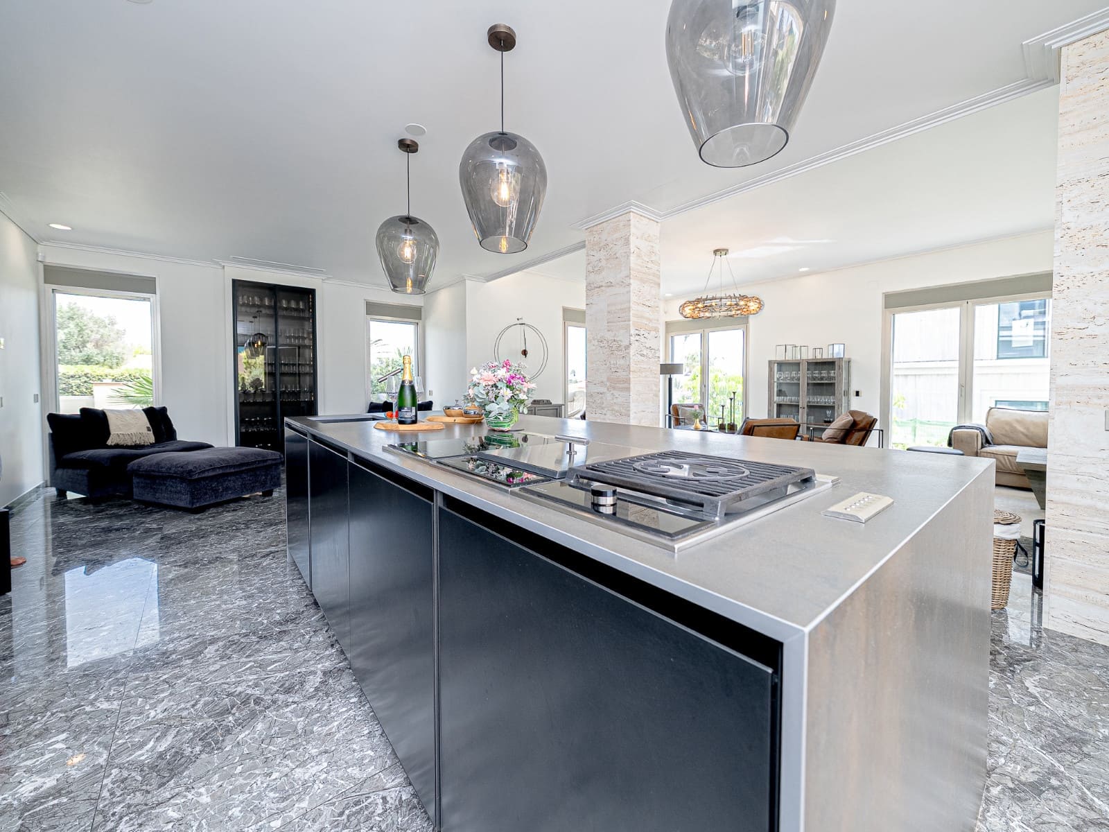 Chalet de 6 habitaciones en La Zenia en venta con piscina garaje - 2.950.000 € (Ref: 9544715)