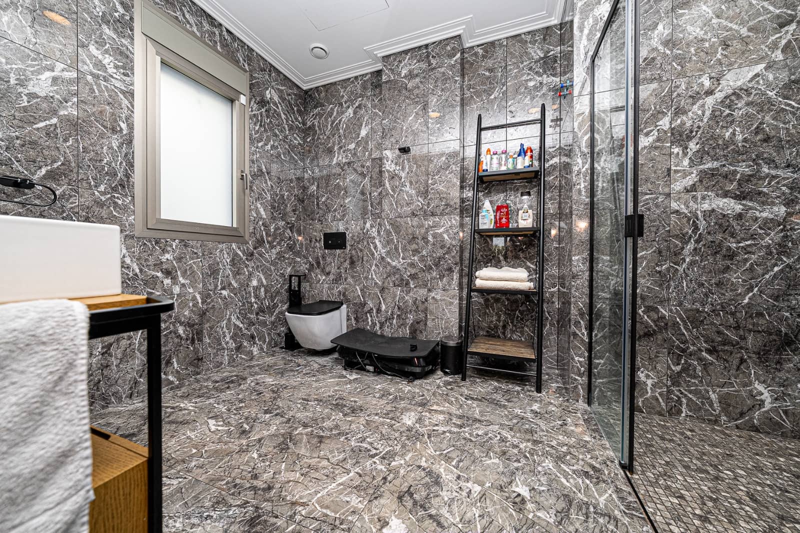 Chalet de 6 habitaciones en La Zenia en venta con piscina garaje - 2.950.000 € (Ref: 9544715)