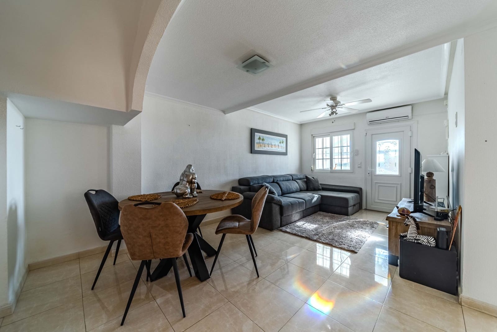 3 makuuhuone Omakotitalo myytävänä paikassa Playa Flamenca mukana uima-altaan 
autotalli - 229 000 € (Ref: 9544877)