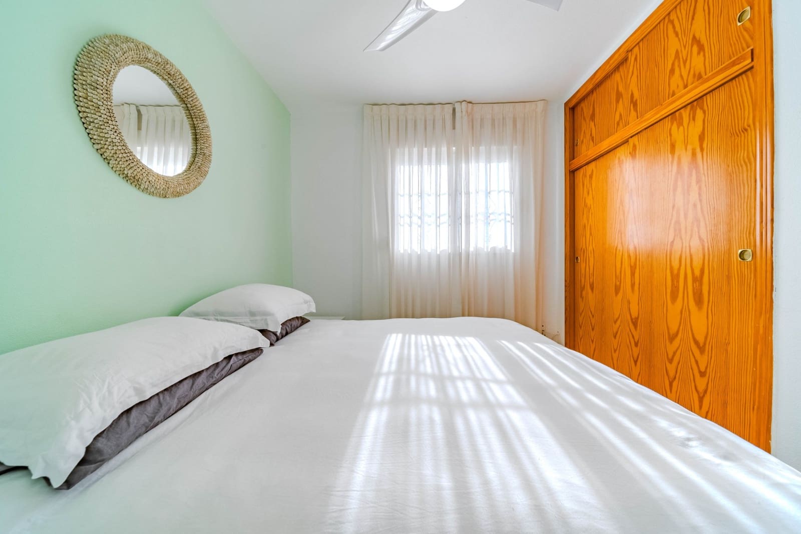 3 makuuhuone Omakotitalo myytävänä paikassa Playa Flamenca mukana uima-altaan 
autotalli - 229 000 € (Ref: 9544877)