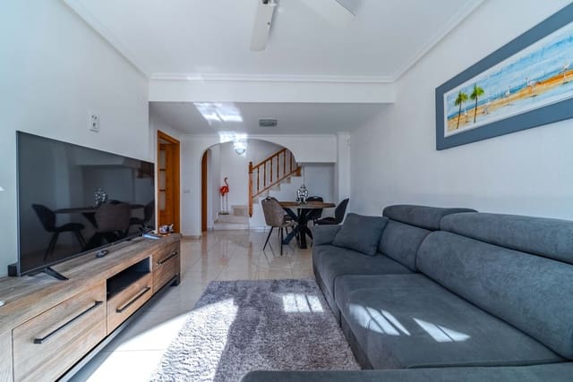 3 makuuhuone Omakotitalo myytävänä paikassa Playa Flamenca, Orihuela mukana uima-altaan 
autotalli - 229 000 € (Ref: 9544877)