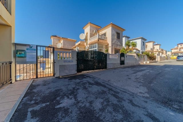 Chalet de 3 habitaciones en Playa Flamenca, Orihuela en venta con piscina garaje - 284.950 € (Ref: 9544878)