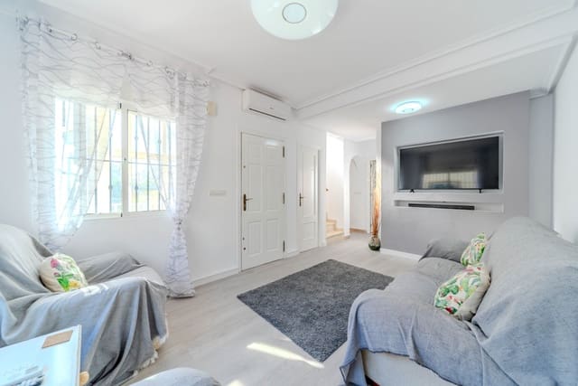 Chalet de 3 habitaciones en Playa Flamenca, Orihuela en venta con piscina garaje - 284.950 € (Ref: 9544878)