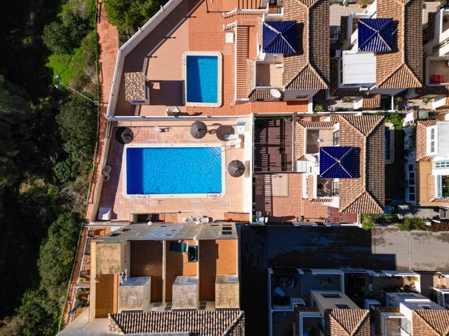 Chalet de 3 habitaciones en Playa Flamenca, Orihuela en venta con piscina garaje - 284.950 € (Ref: 9544878)