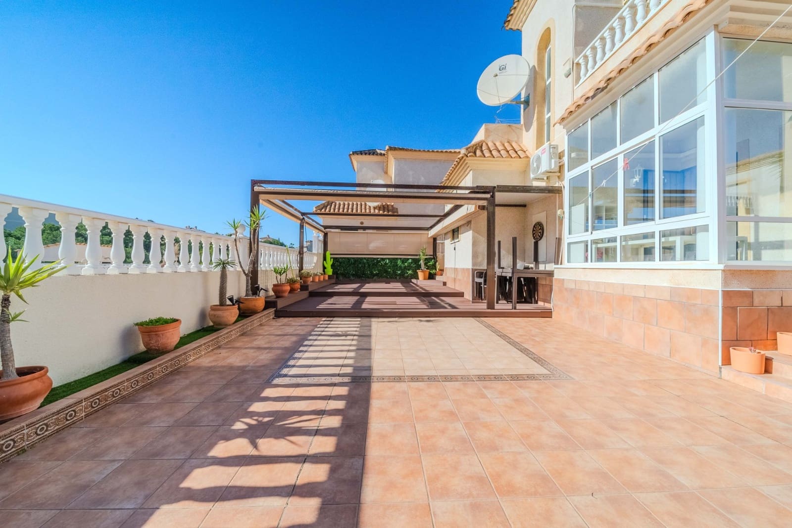 Chalet de 3 habitaciones en Playa Flamenca en venta con piscina garaje - 284.950 € (Ref: 9544878)