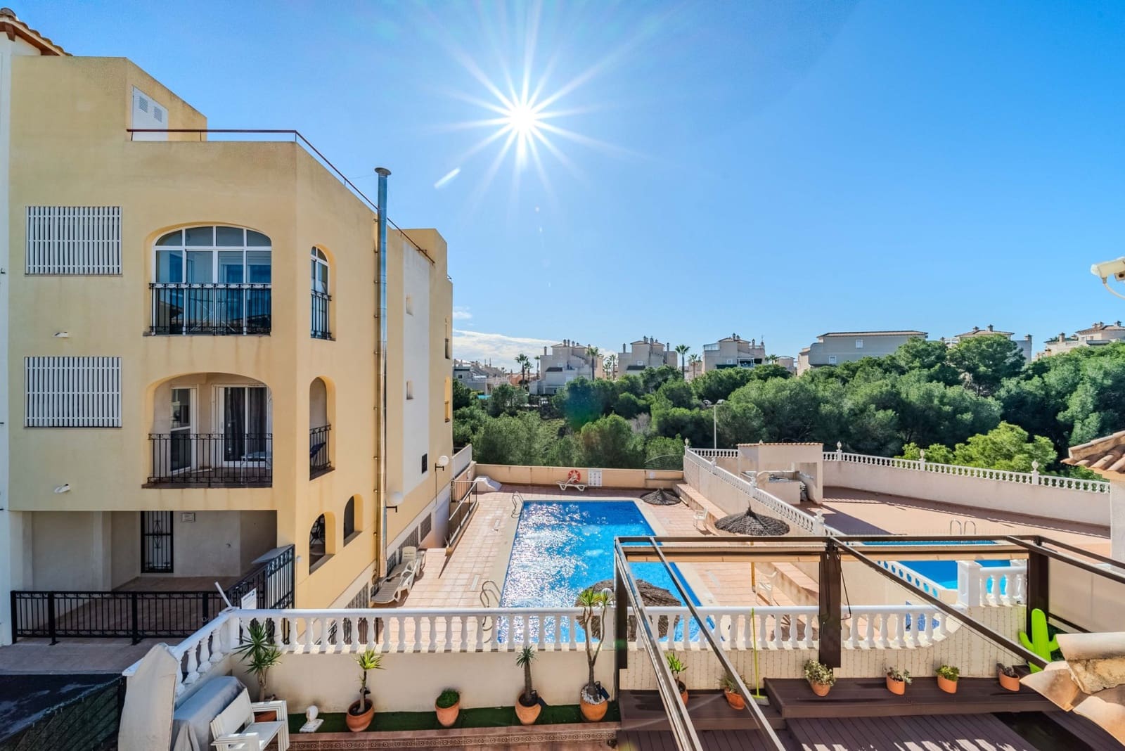 Chalet de 3 habitaciones en Playa Flamenca en venta con piscina garaje - 284.950 € (Ref: 9544878)